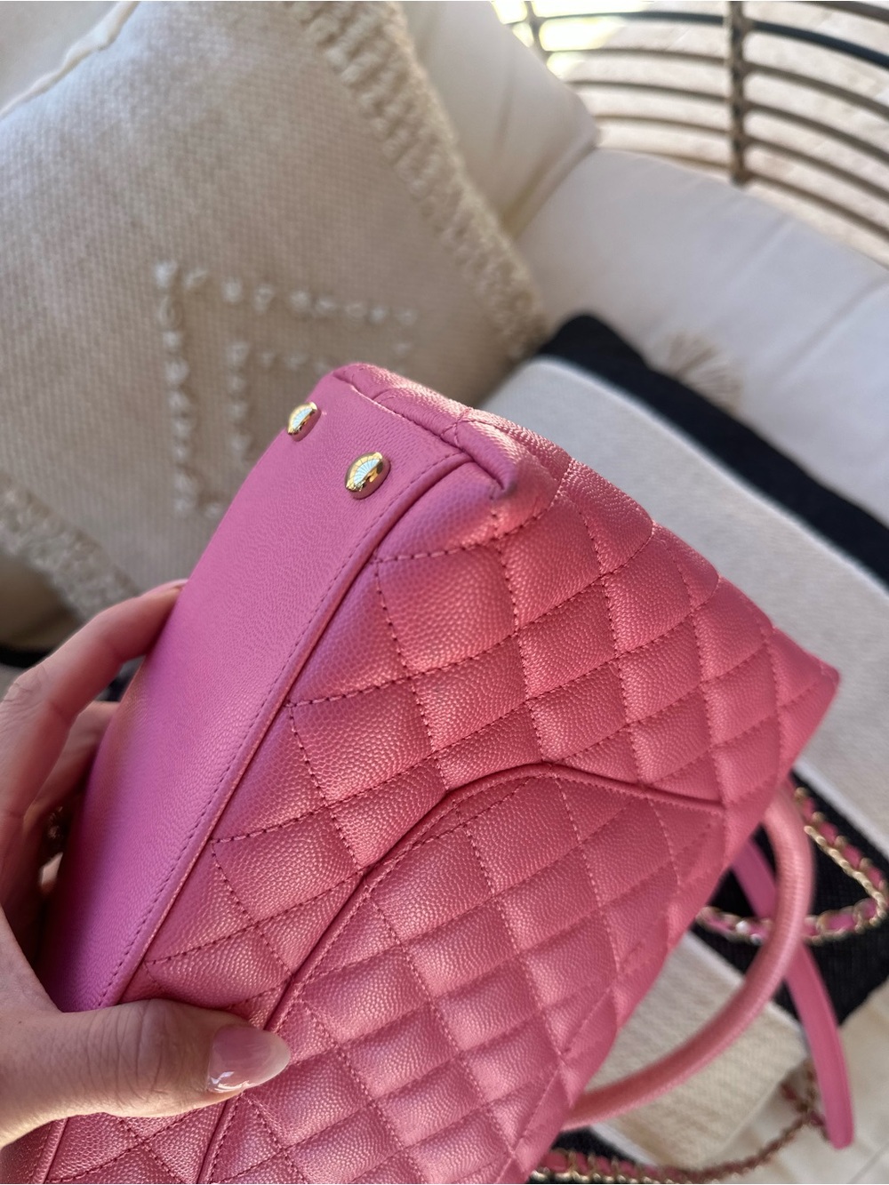 🩷🔥🔥🩷COCO HANDLE STUNNING PINK CHANEL 22P🩷🔥🔥🩷 - Picture 15 of 16